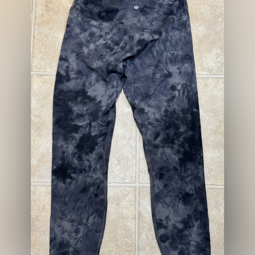 Lululemon leggings never worn